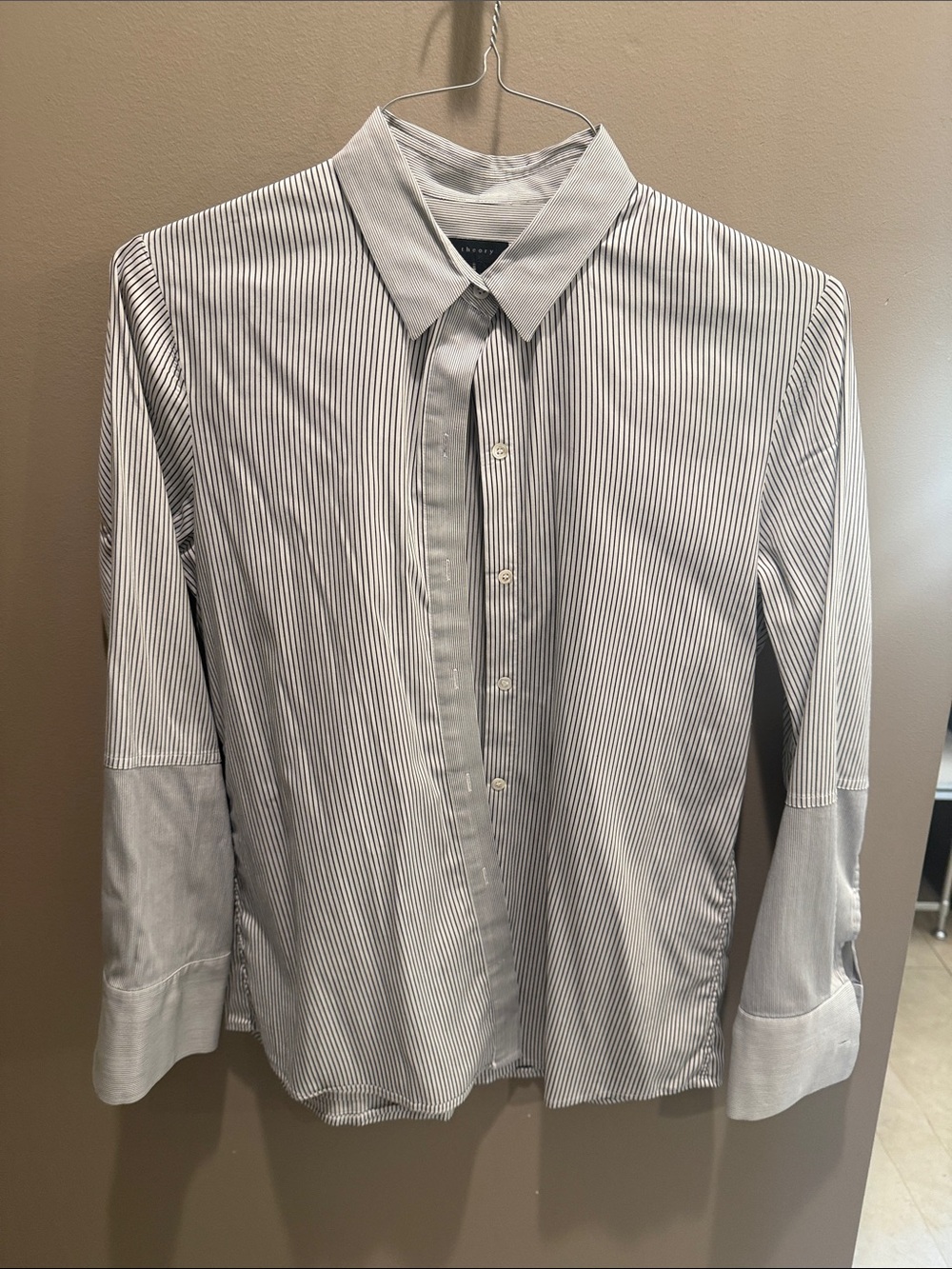 Theory women’s blouse with Lycra and stripes
